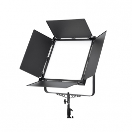 LS VictorSoft Led V-3000ASVL powerful 1,5 x 1,5 LED panel for studio use