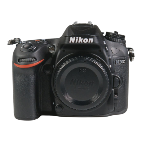 Nikon D7200 kamerarunko - käytetty