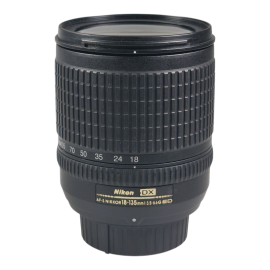 Nikon AF-S DX Nikkor 18-135mm f/3.5-5.6G ED objektiivi - käytetty
