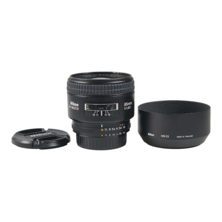 Nikon AF Nikkor 85mm f/1.8D Portrait Lens