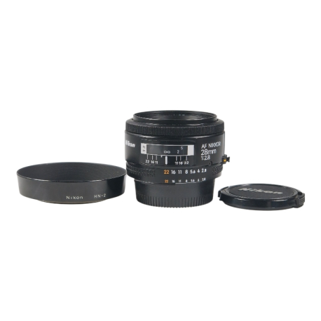 Nikon AF Nikkor 28mm f/2.8