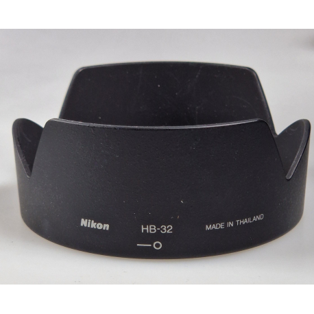 Nikon vastavalosuoja HB-32 *Käytetty