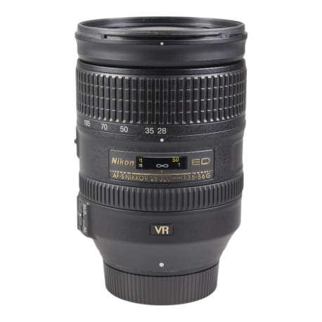 Nikon AF-S Nikkor 28-300mm f/3.5-5.6G ED VR objektiivi - käytetty