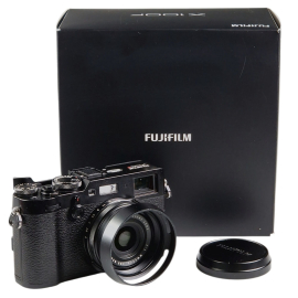 Fujifilm X100F digitaalinen kompaktikamera - käytetty