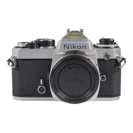 Nikon FE järjestelmäkamera